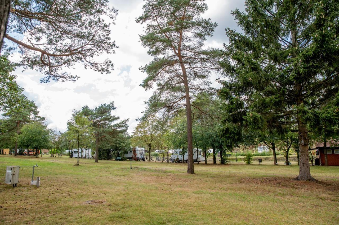 Naturcamping Lueneburger Heide - Chalets & Tiny Haeuser Soltau Zewnętrze zdjęcie