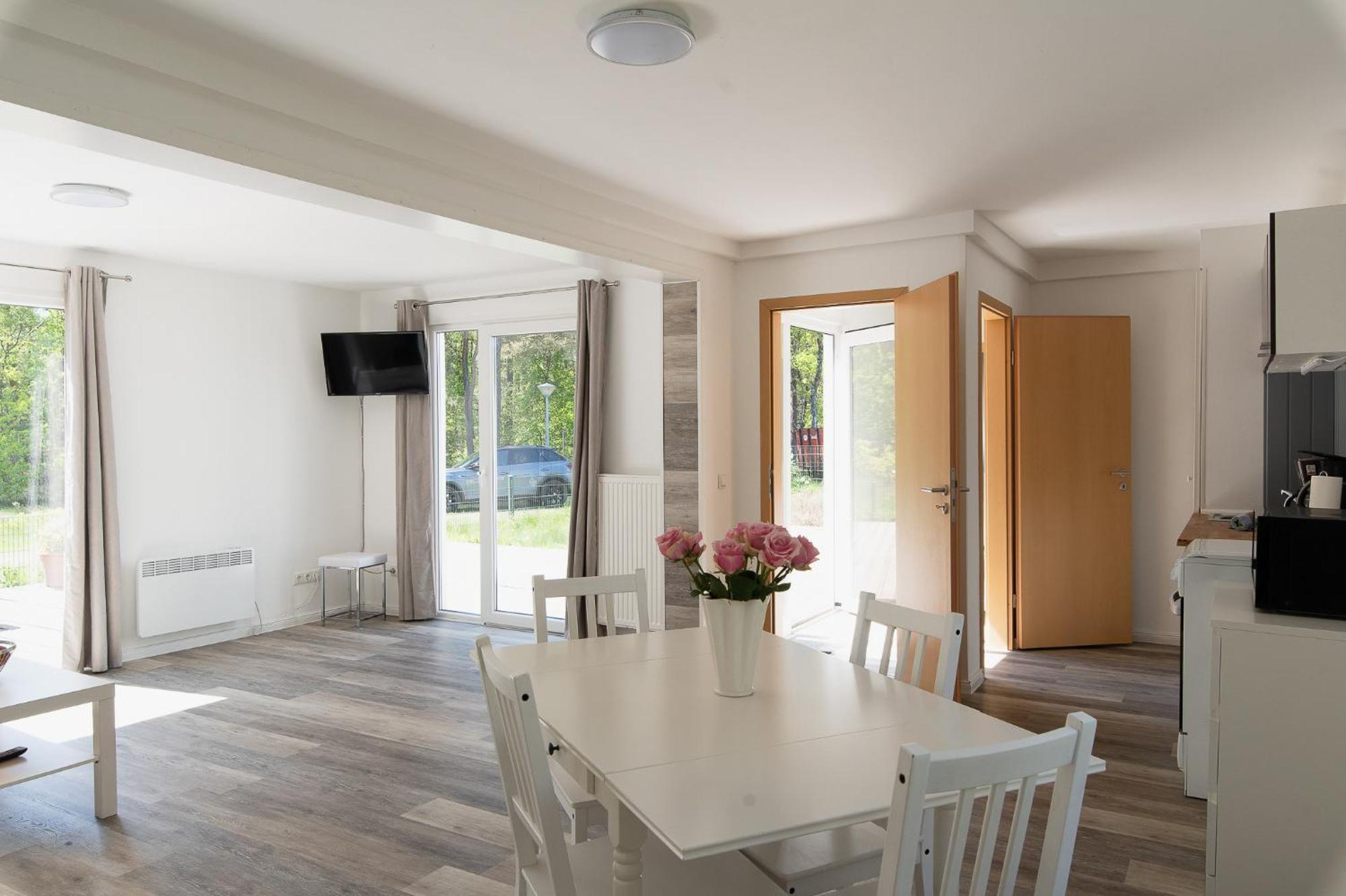 Naturcamping Lueneburger Heide - Chalets & Tiny Haeuser Soltau Zewnętrze zdjęcie